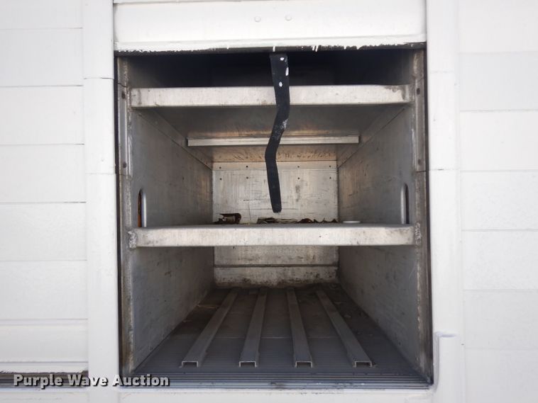 image for item EY9052 1995 Hackney beverage trailer