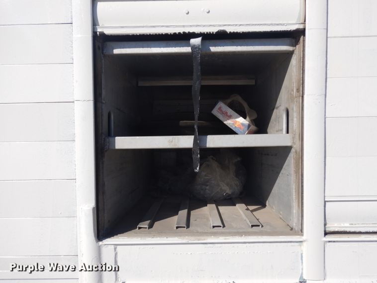 image for item EY9052 1995 Hackney beverage trailer