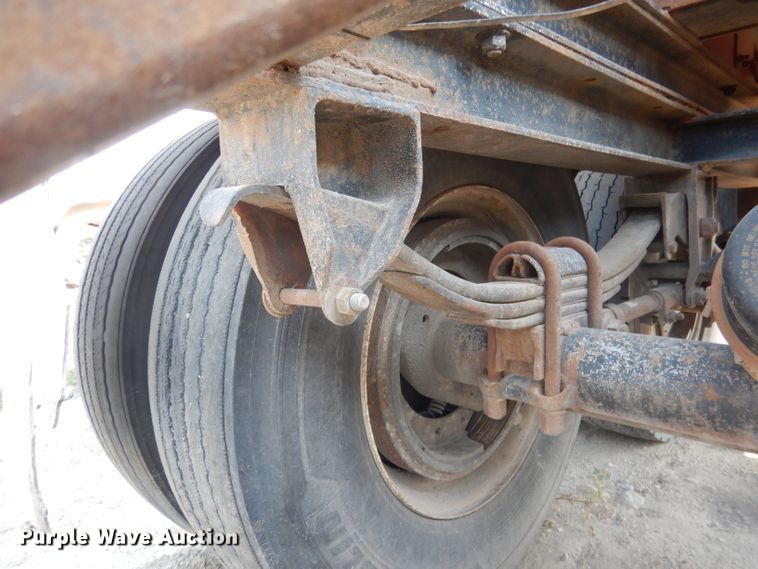 image for item FA9430 2003 Side Dump Industries side dump trailer