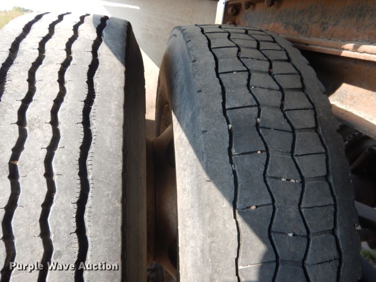 image for item FA9430 2003 Side Dump Industries side dump trailer