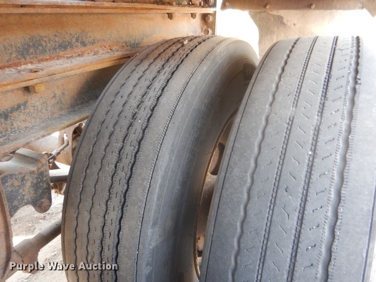 image for item FA9430 2003 Side Dump Industries side dump trailer