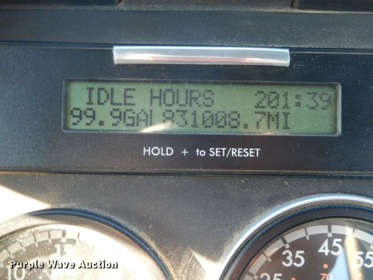 image for item FG9693 2009 Freightliner Cascadia  semi truck