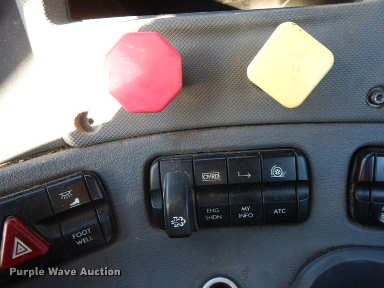 image for item FG9693 2009 Freightliner Cascadia  semi truck