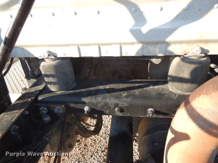 image for item FG9693 2009 Freightliner Cascadia  semi truck