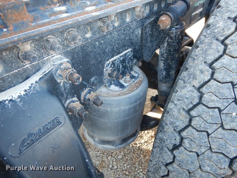 image for item FG9693 2009 Freightliner Cascadia  semi truck