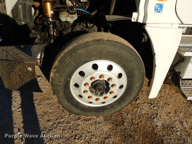 image for item FG9693 2009 Freightliner Cascadia  semi truck