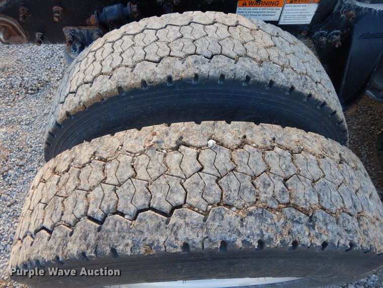 image for item FG9693 2009 Freightliner Cascadia  semi truck