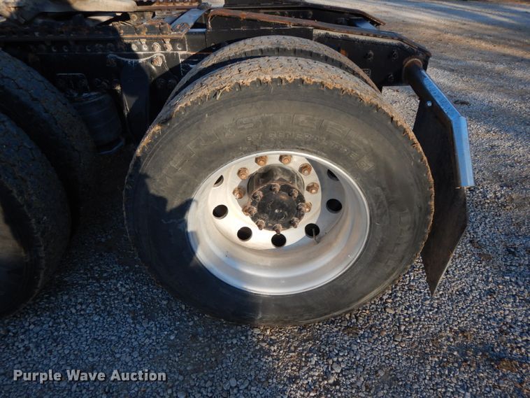 image for item FG9693 2009 Freightliner Cascadia  semi truck