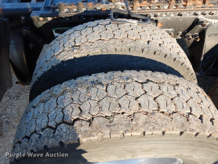 image for item FG9693 2009 Freightliner Cascadia  semi truck