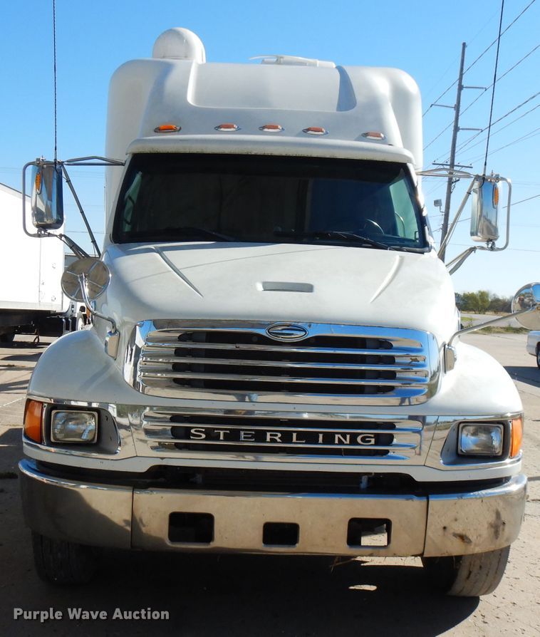 image for item FW9886 2007 Sterling Acterra  truck cab and chassis