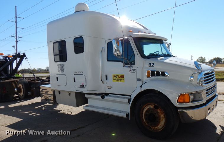 image for item FW9886 2007 Sterling Acterra  truck cab and chassis