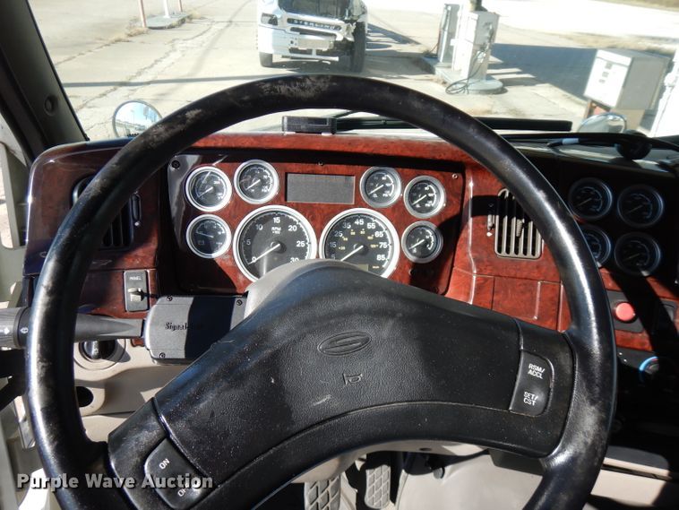 image for item FW9886 2007 Sterling Acterra  truck cab and chassis