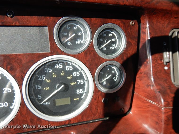 image for item FW9886 2007 Sterling Acterra  truck cab and chassis