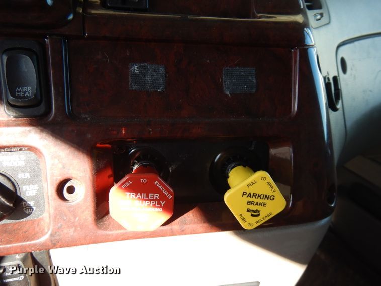 image for item FW9886 2007 Sterling Acterra  truck cab and chassis