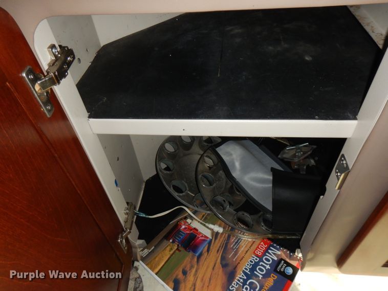 image for item FW9886 2007 Sterling Acterra  truck cab and chassis