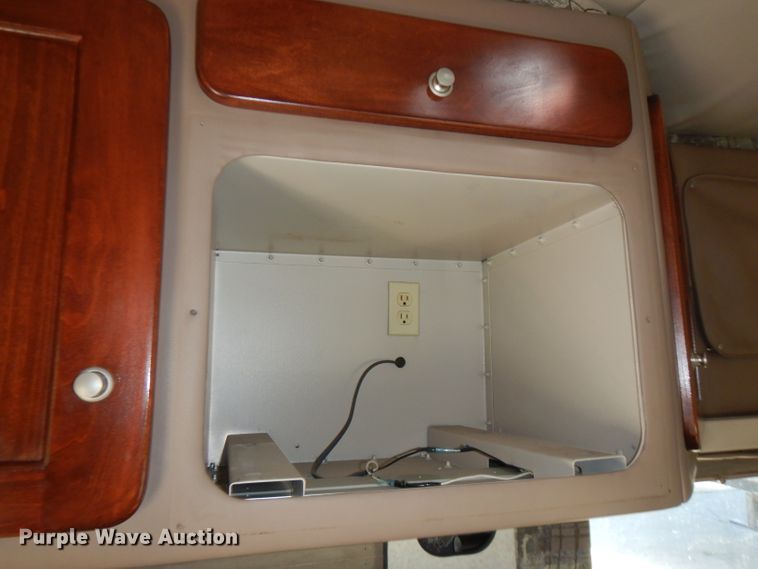 image for item FW9886 2007 Sterling Acterra  truck cab and chassis