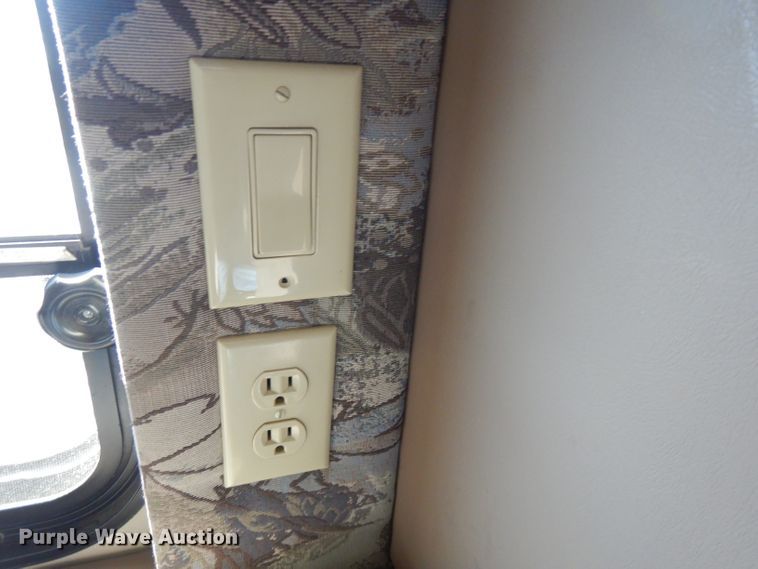 image for item FW9886 2007 Sterling Acterra  truck cab and chassis