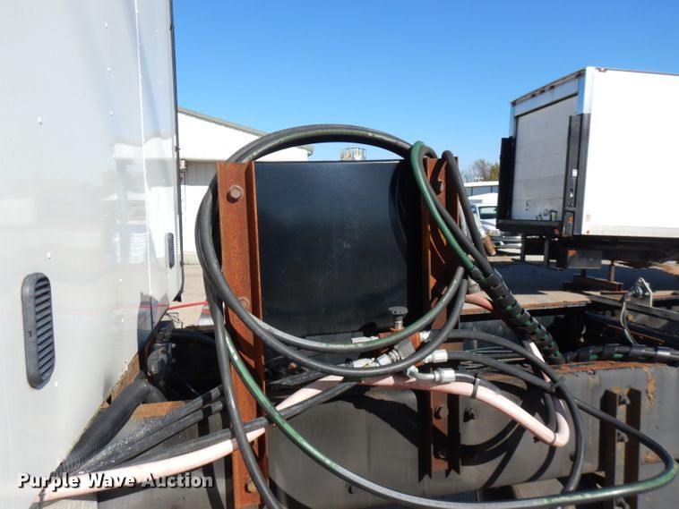 image for item FW9886 2007 Sterling Acterra  truck cab and chassis