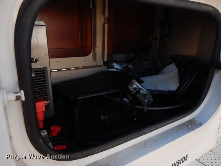 image for item FW9886 2007 Sterling Acterra  truck cab and chassis