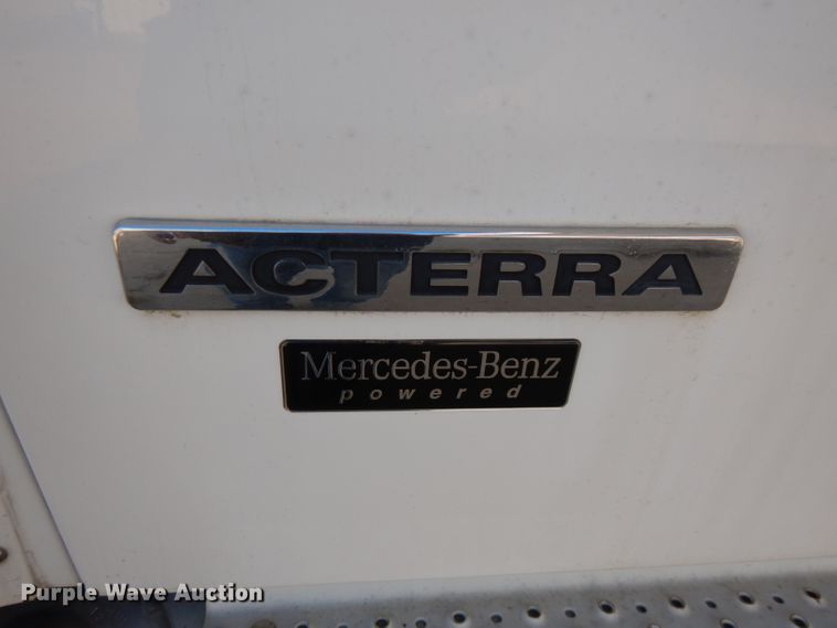 image for item FW9886 2007 Sterling Acterra  truck cab and chassis