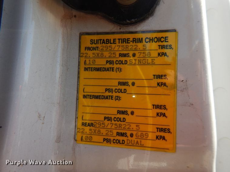 image for item FW9886 2007 Sterling Acterra  truck cab and chassis