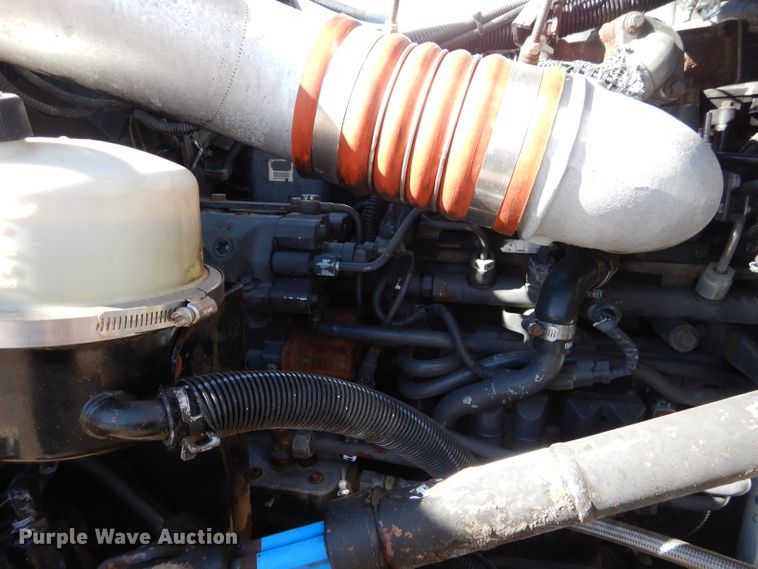 image for item HC9138 2009 Peterbilt 335  bucket truck