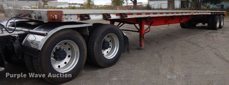 image for item HD9103 1995 Wilson CF-900 flatbed trailer