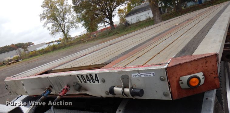 image for item HD9103 1995 Wilson CF-900 flatbed trailer