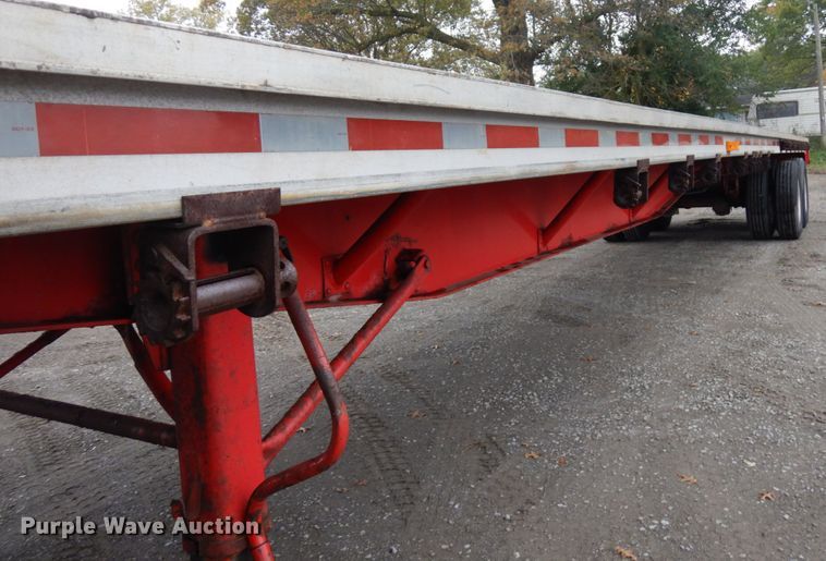 image for item HD9103 1995 Wilson CF-900 flatbed trailer