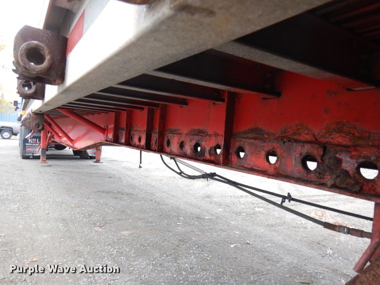 image for item HD9103 1995 Wilson CF-900 flatbed trailer
