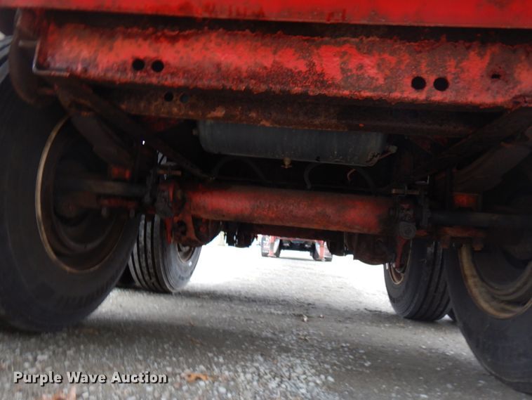 image for item HD9103 1995 Wilson CF-900 flatbed trailer