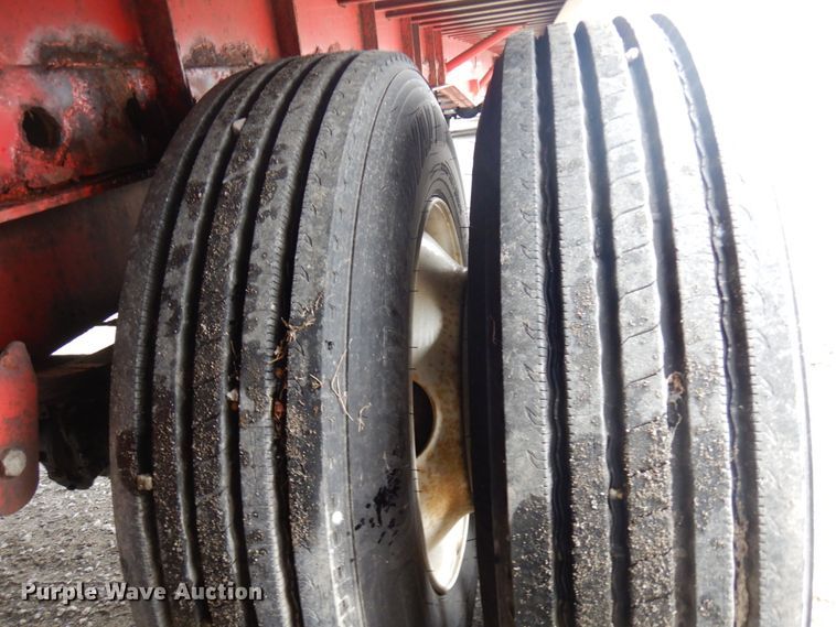 image for item HD9103 1995 Wilson CF-900 flatbed trailer