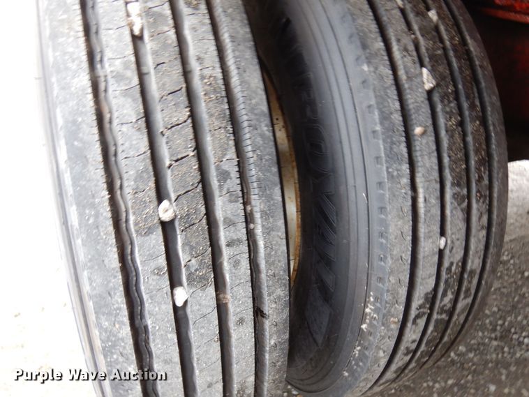 image for item HD9103 1995 Wilson CF-900 flatbed trailer