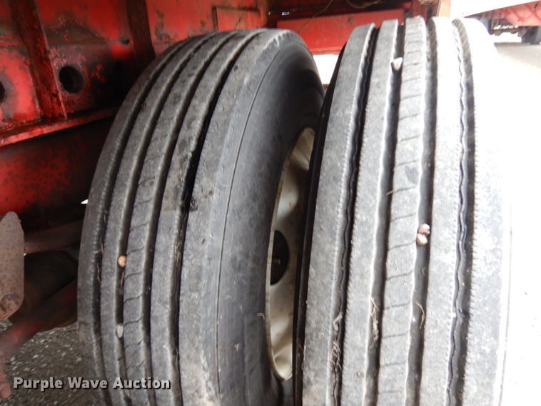 image for item HD9103 1995 Wilson CF-900 flatbed trailer