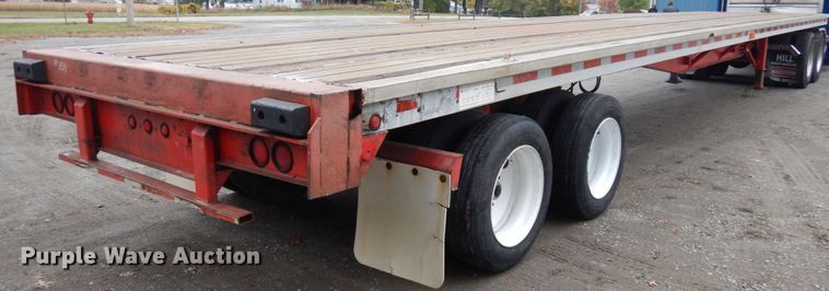 image for item HD9104 1995 Wilson CF-900 flatbed trailer