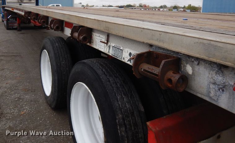 image for item HD9104 1995 Wilson CF-900 flatbed trailer