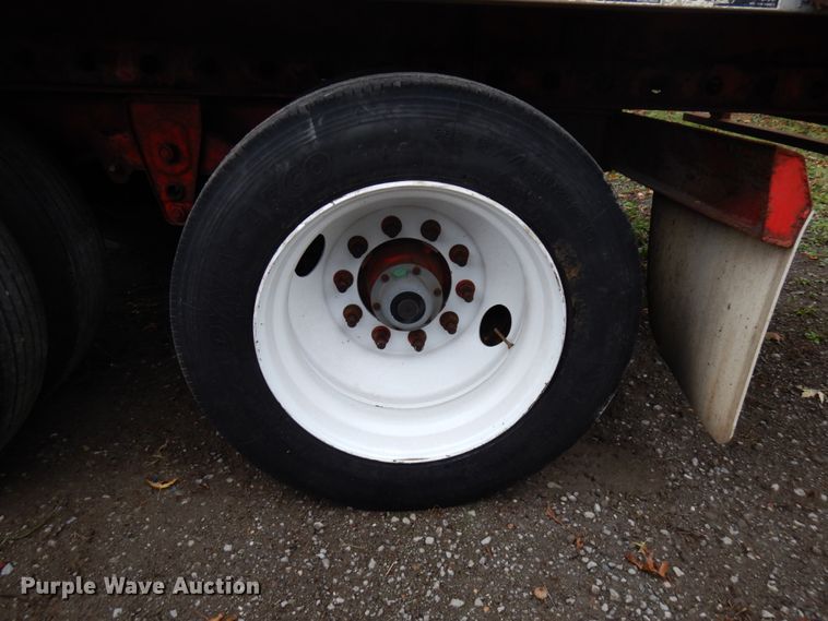 image for item HD9104 1995 Wilson CF-900 flatbed trailer