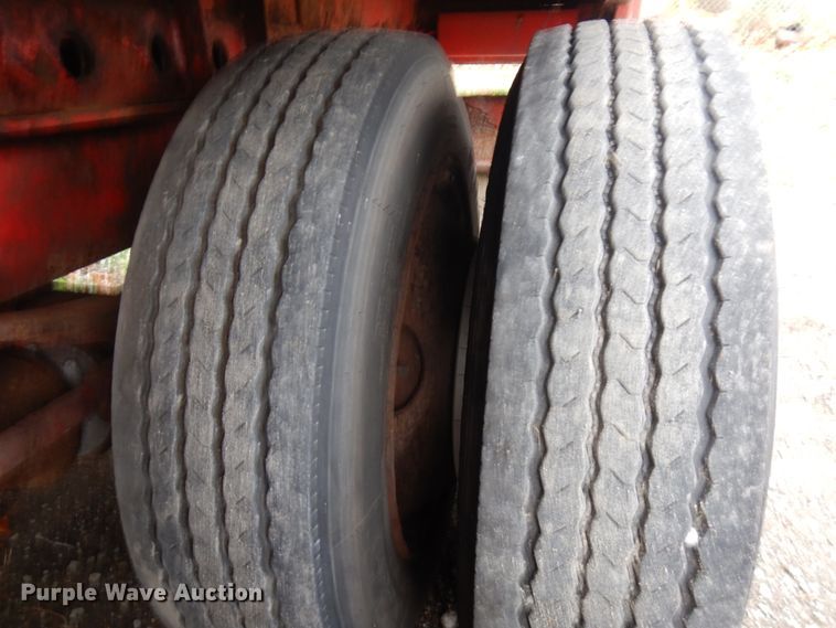 image for item HD9104 1995 Wilson CF-900 flatbed trailer