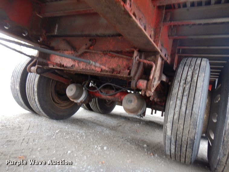 image for item HD9105 1995 Wilson CF-900 flatbed trailer