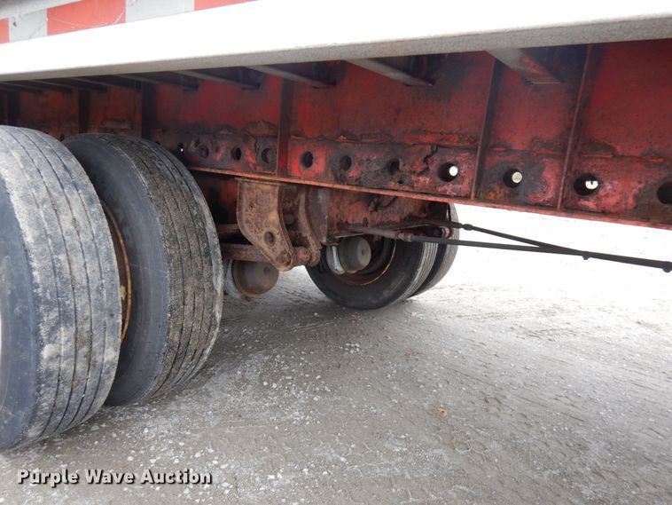 image for item HD9105 1995 Wilson CF-900 flatbed trailer