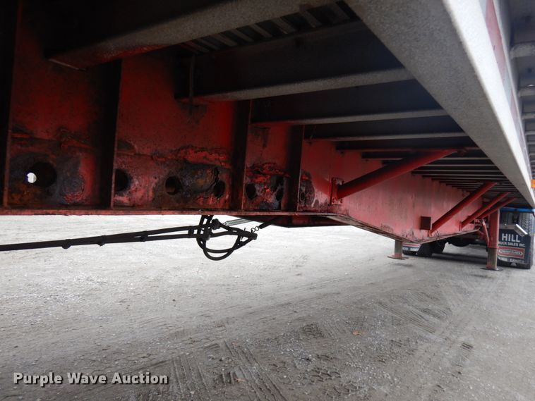 image for item HD9105 1995 Wilson CF-900 flatbed trailer