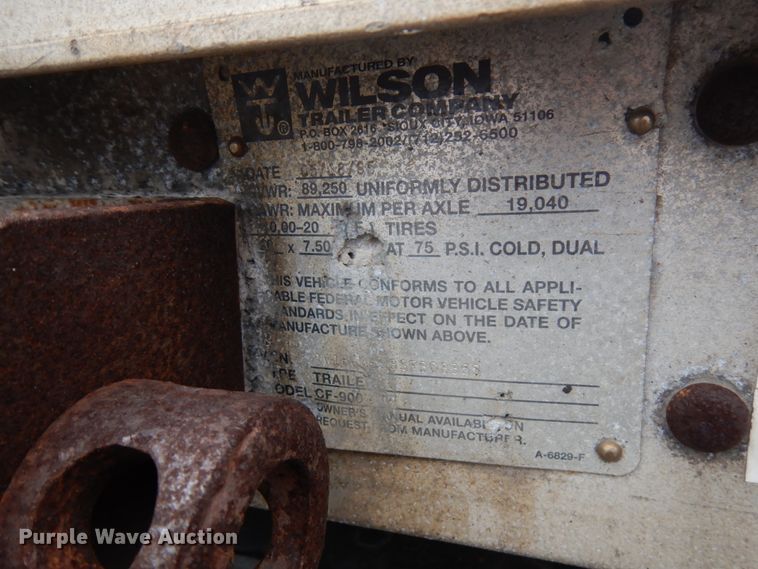 image for item HD9105 1995 Wilson CF-900 flatbed trailer