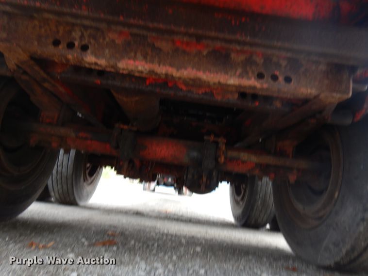 image for item HD9106 2006 Fontaine flatbed trailer