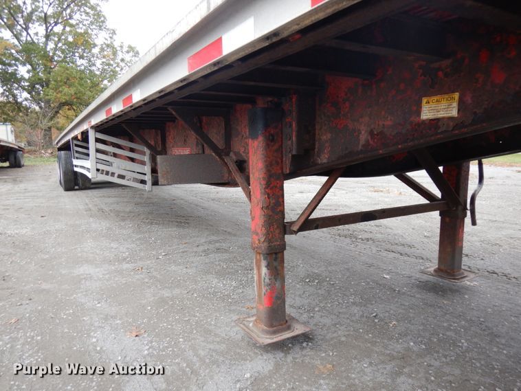 image for item HD9106 2006 Fontaine flatbed trailer