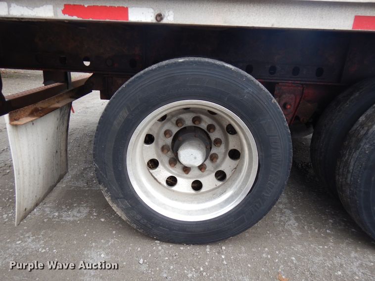 image for item HD9106 2006 Fontaine flatbed trailer