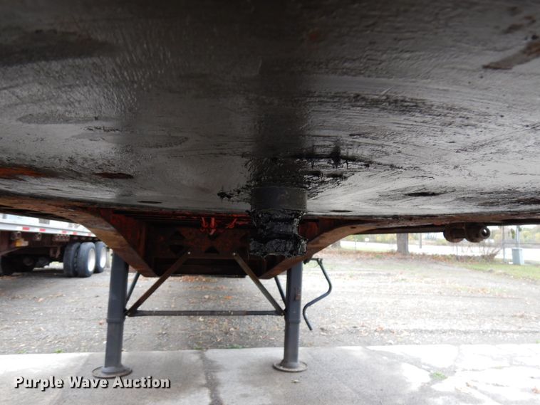 image for item HD9107 2006 Fontaine flatbed trailer