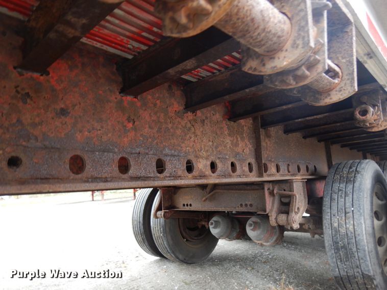 image for item HD9107 2006 Fontaine flatbed trailer