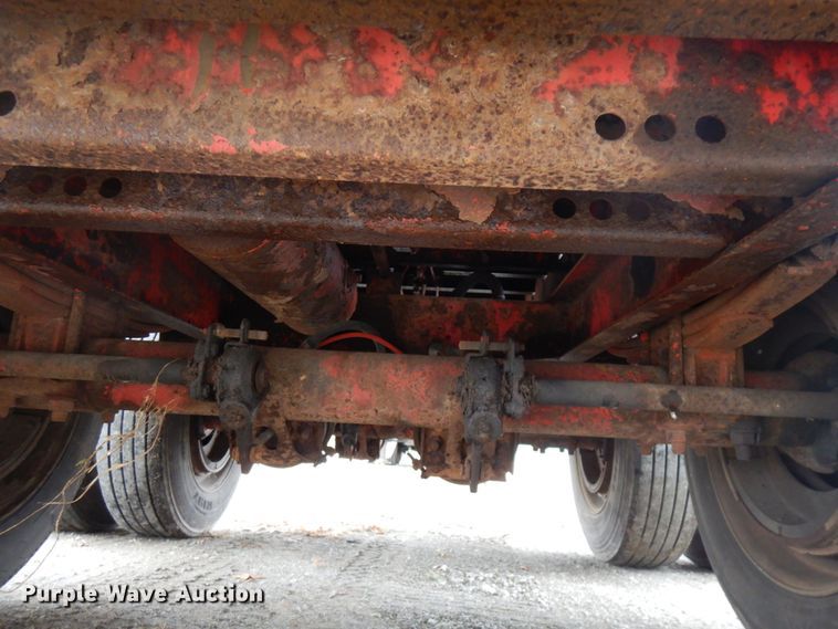 image for item HD9107 2006 Fontaine flatbed trailer