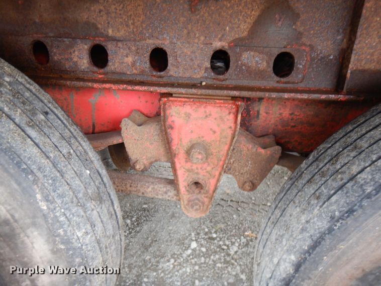 image for item HD9107 2006 Fontaine flatbed trailer