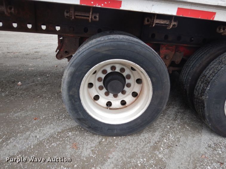 image for item HD9107 2006 Fontaine flatbed trailer